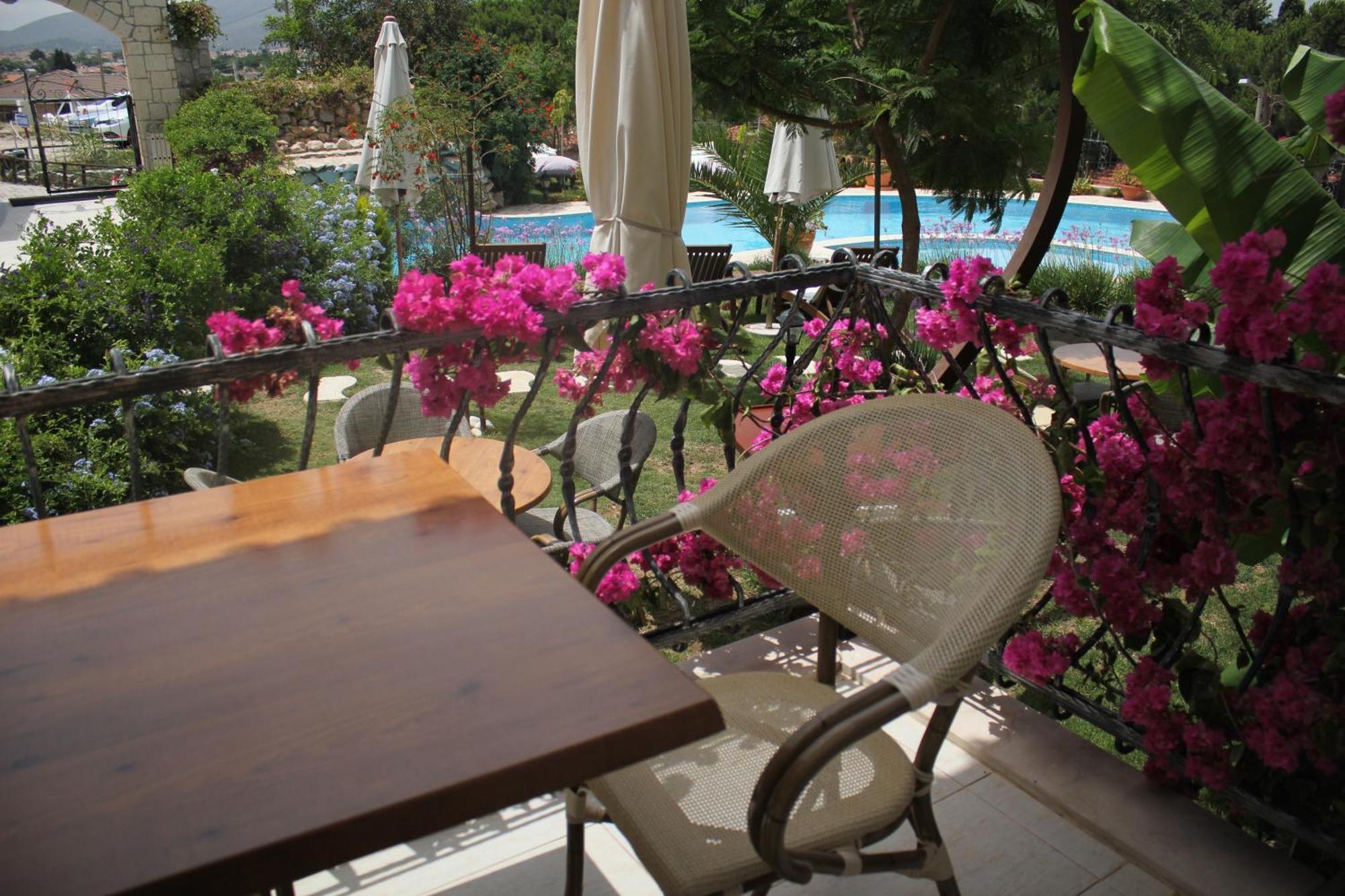 多里纳酒店 Çeşme 外观 照片